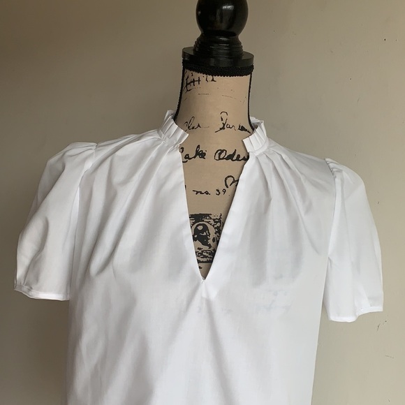 River Island White V-Neck Top Size 6 NWT - Picture 3 of 10